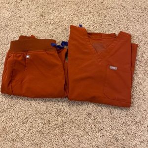 FIGS Auburn - Catarina Top (small) and Zamora Jogger Pants (Small-Tall)